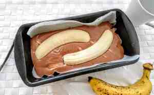 Banana and Chocolate Marble Plum Cake pre oven