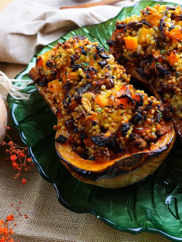 dettaglio di una metà zucca butternut 