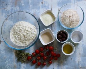 ingredienti per preparare la focaccia barese classica
