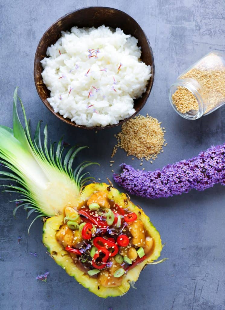 Tofu all'Ananas in Agrodolce con Verdure e riso