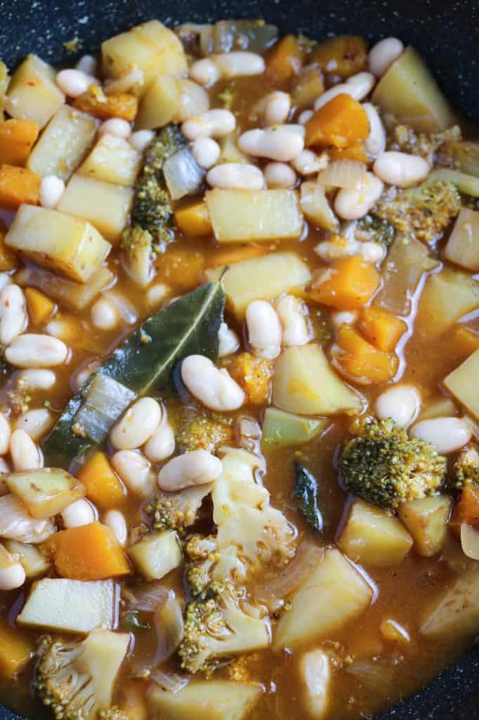 Vegetable stew ready with cannellini beans