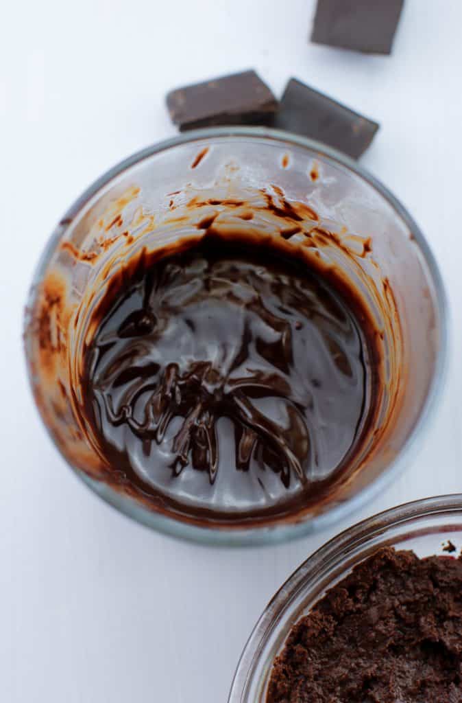 chocolate sauce