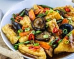 Tofu Puffs with Asian Vegan Mushroom Sauce FI