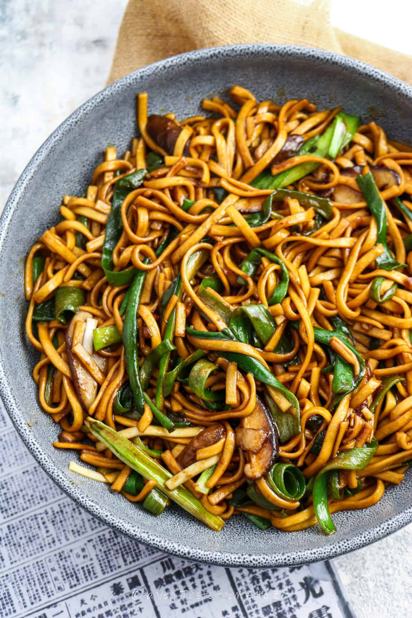 close up longevity noodles